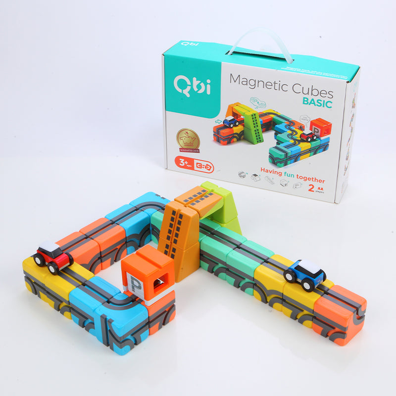 Qbi Magnetic Cubes 拡張セット付き-