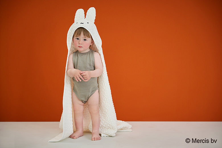 Dick Bruna 7 hooded towel Miffy モデル画像01