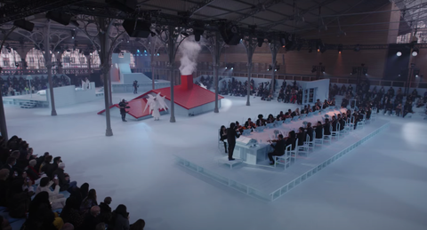 virgil abloh's last louis vuitton show was staged within a