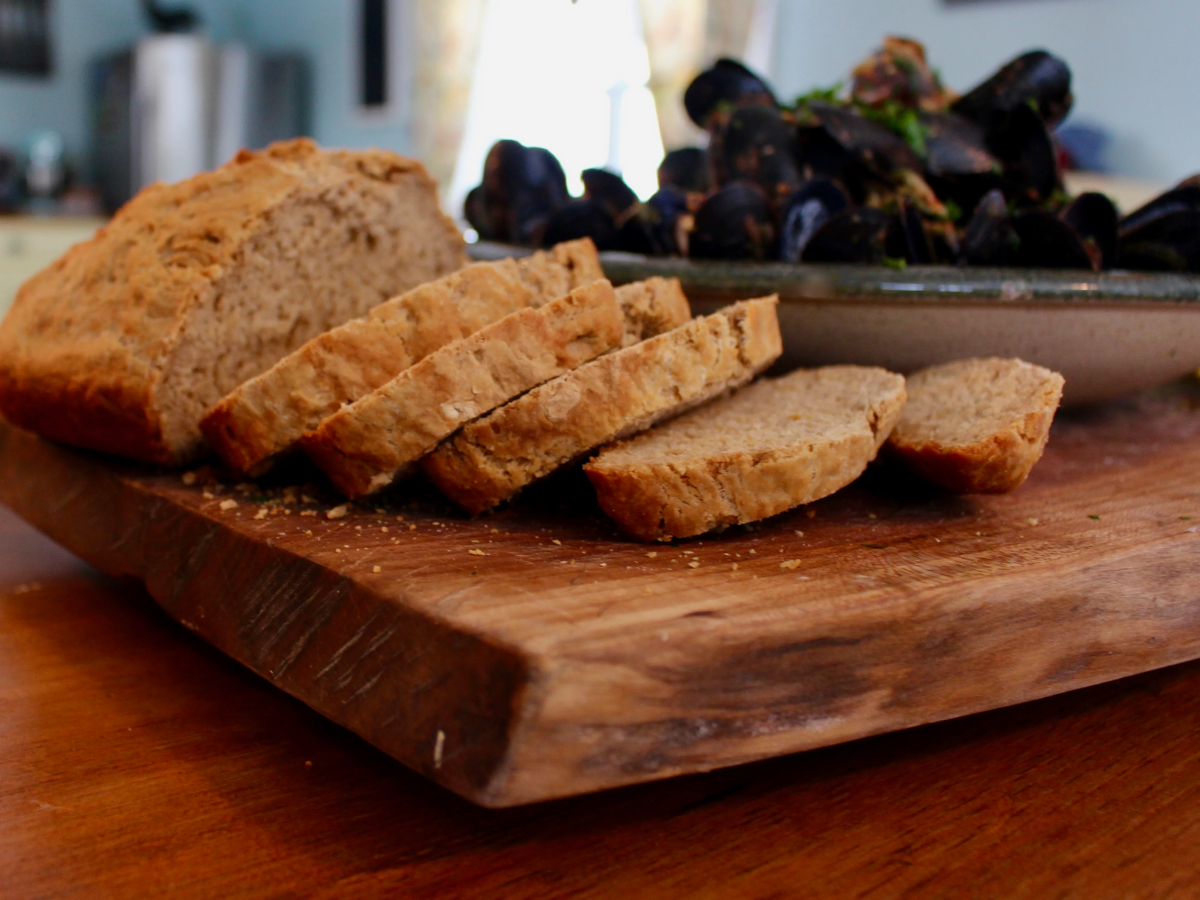 Mussels Marinara with Wayfarers' Beer Bread