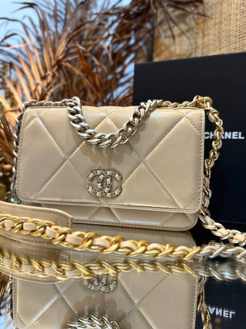 Wallet On Chain Chanel WOC Black Leather ref.76948 - Joli Closet