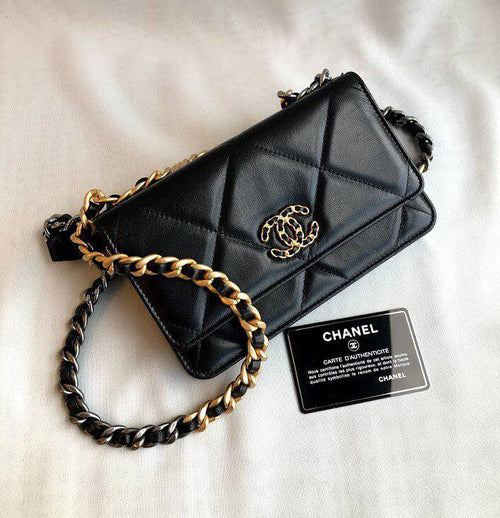 Clutch with chain - Shiny aged calfskin & gold-tone metal, black — Fashion  | CHANEL