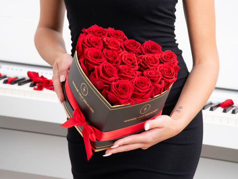 caja eterna rosas rojas corazon-Madameveutdesroses