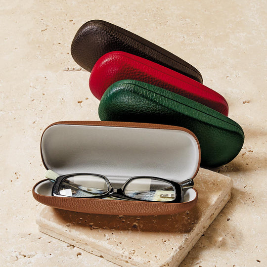 LUCRIN Geneva Thin Eyeglasses Case - Light Taupe - Granulated Leather