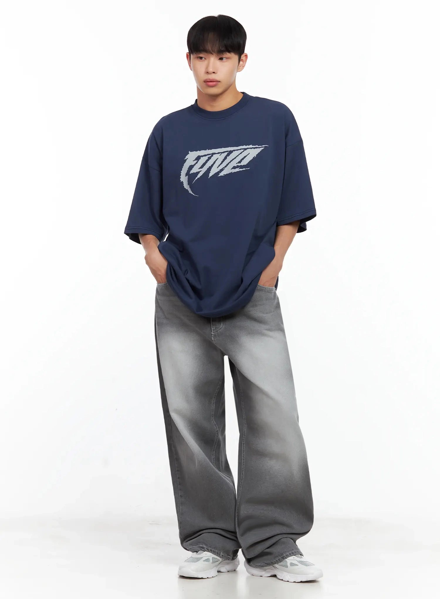 Men's Gray Vintage-Wash Jeans IL516