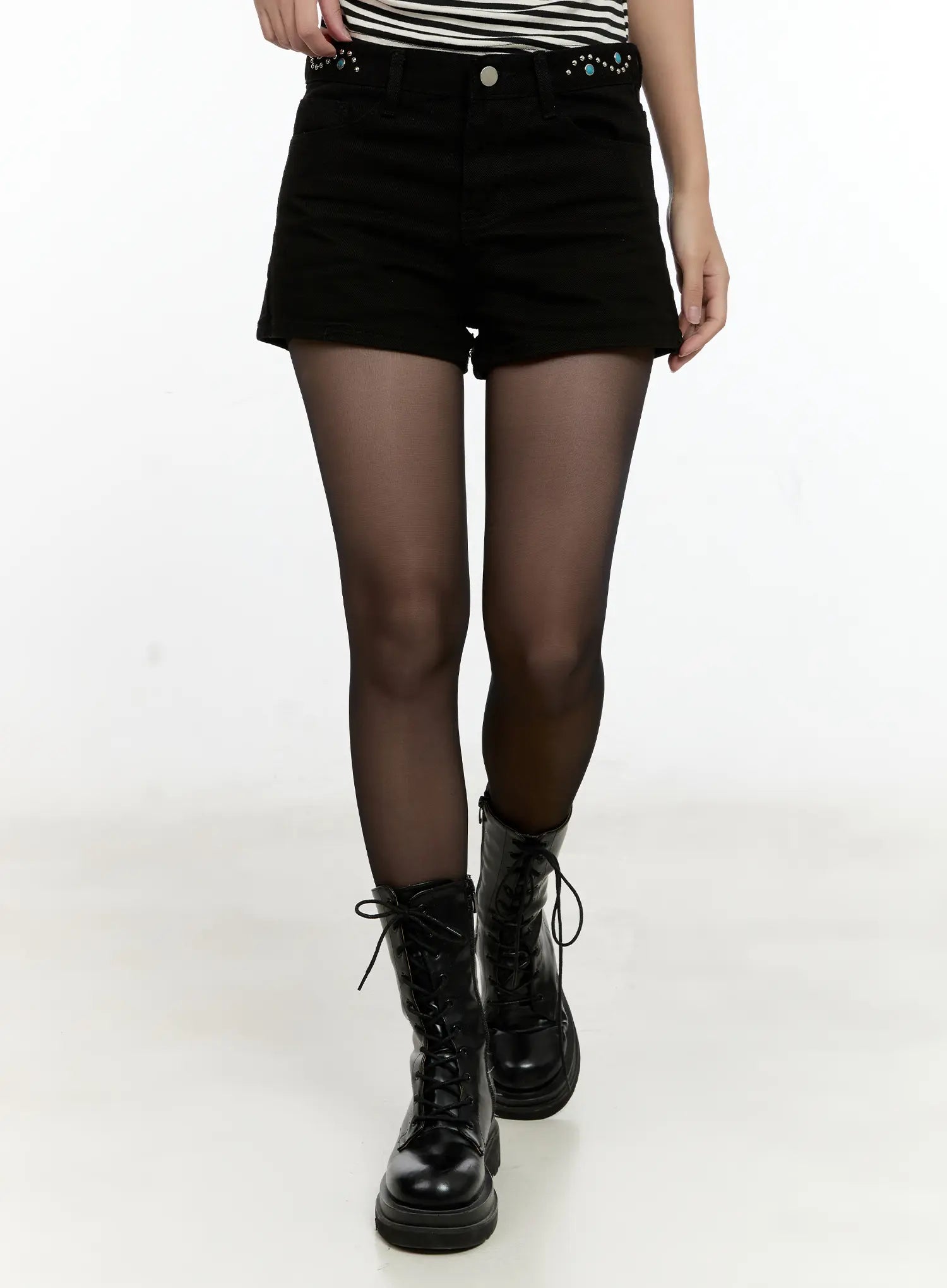 Studded Casual Shorts CG501