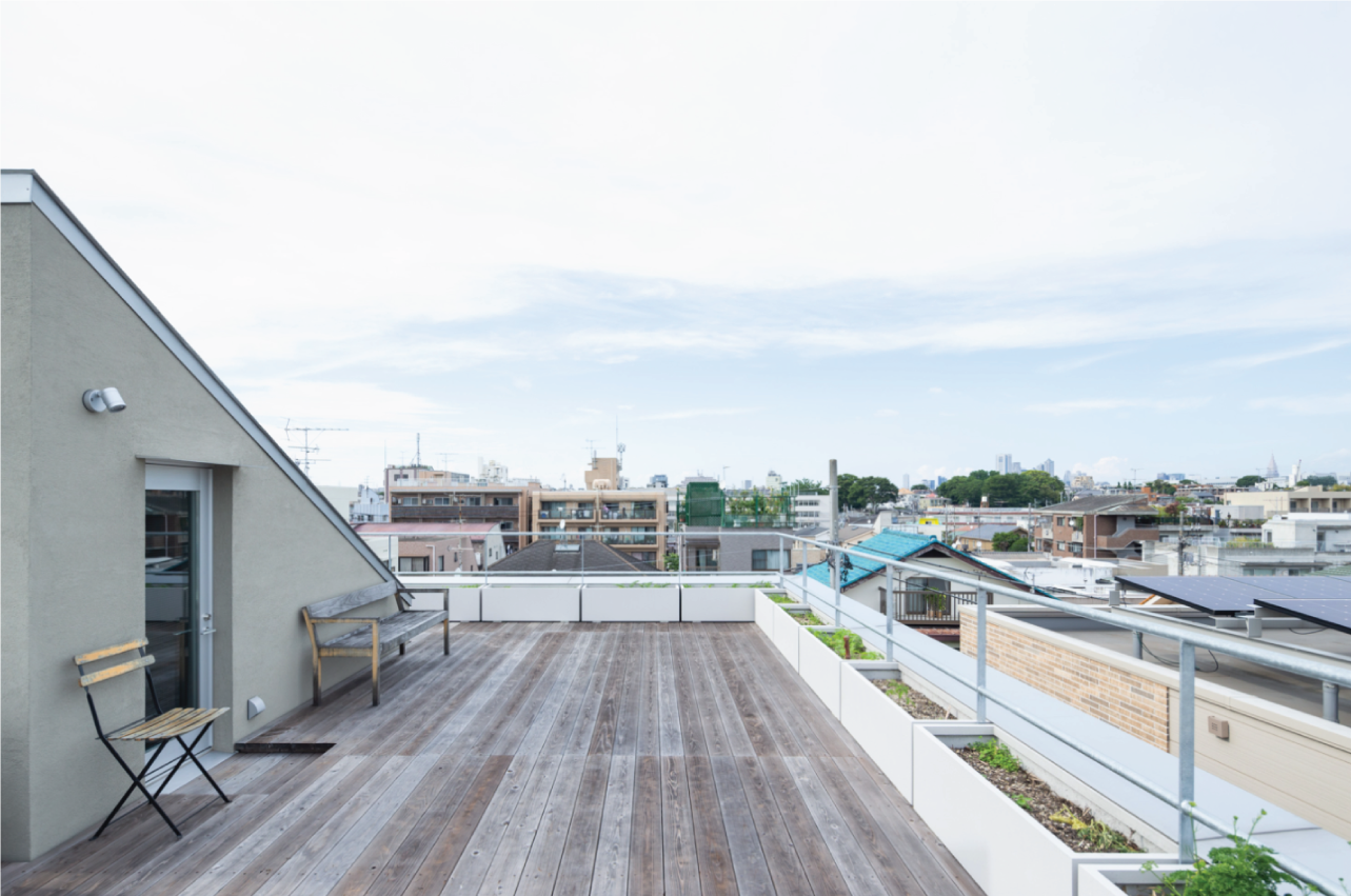 Rooftop image from Yumiko Sekine's Toyko home