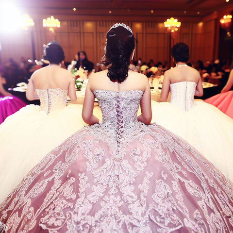Choosing the perfect fabric for your Quinceañera dress|Lace USA