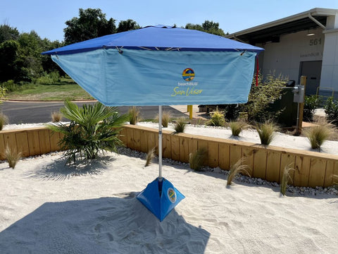 beachBUB beach umbrella with sun visor.