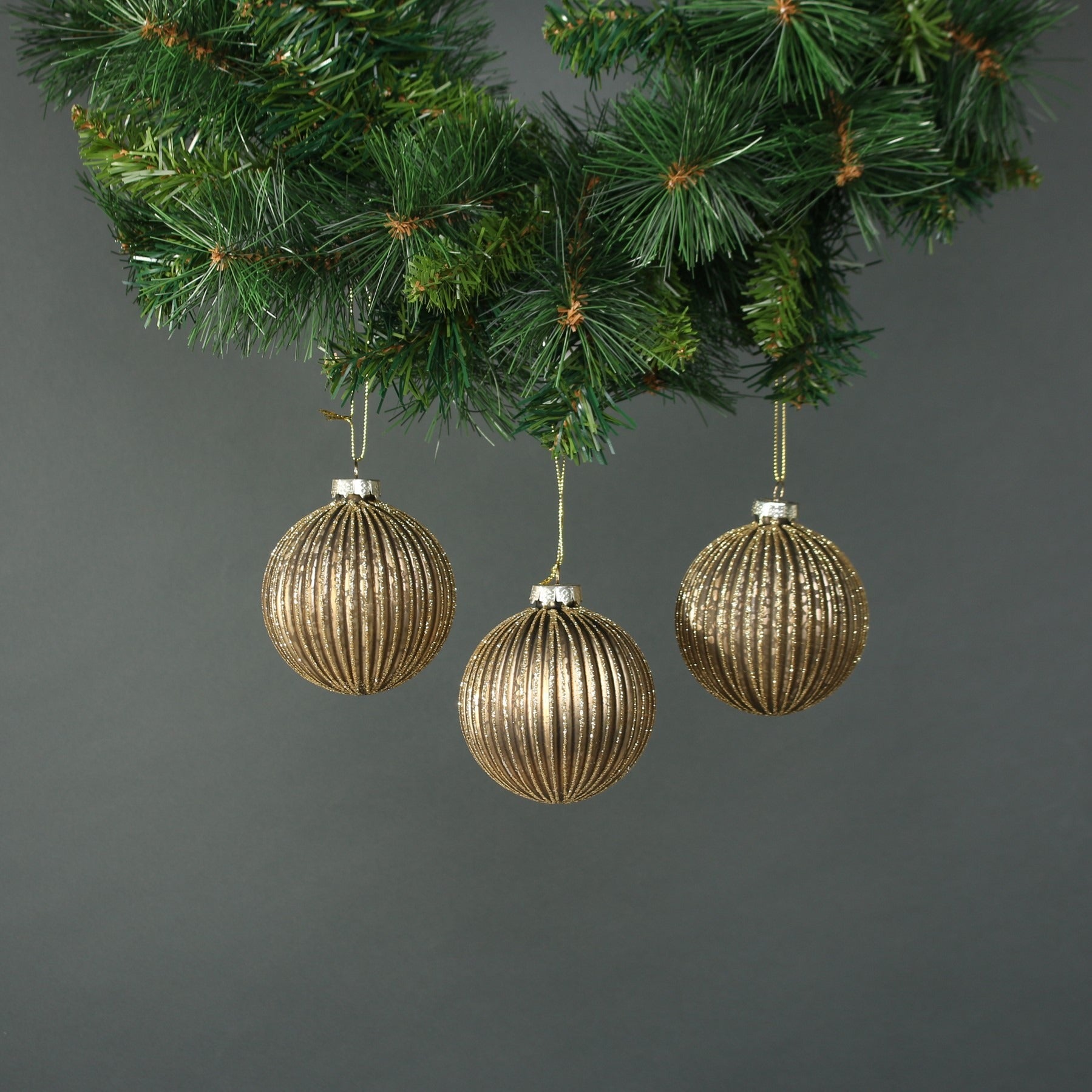 View Titania 8cm Glass Bauble Gold Set of 4 information