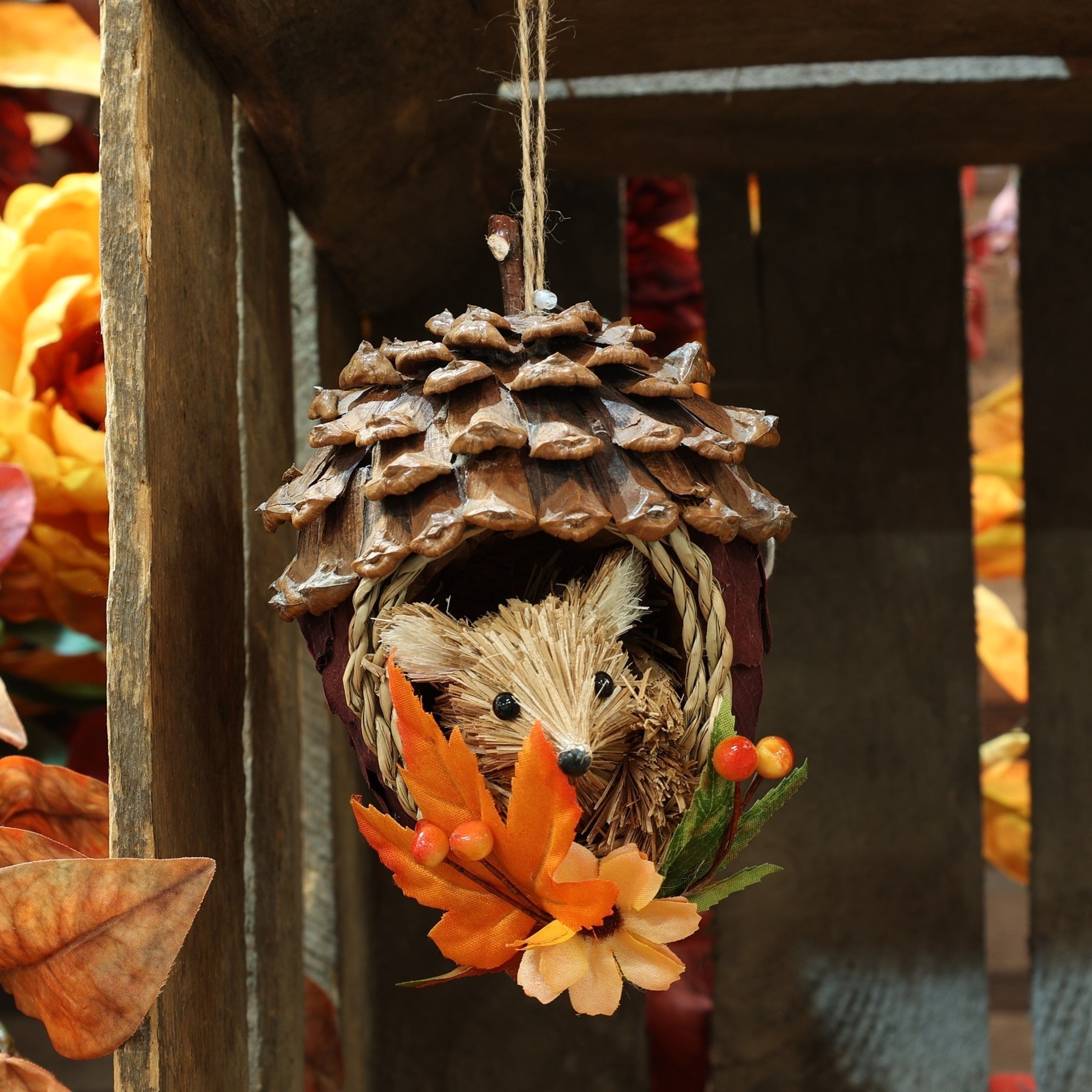 View Autumnal Mouse Decoration in Acorn 10x10x16cm information