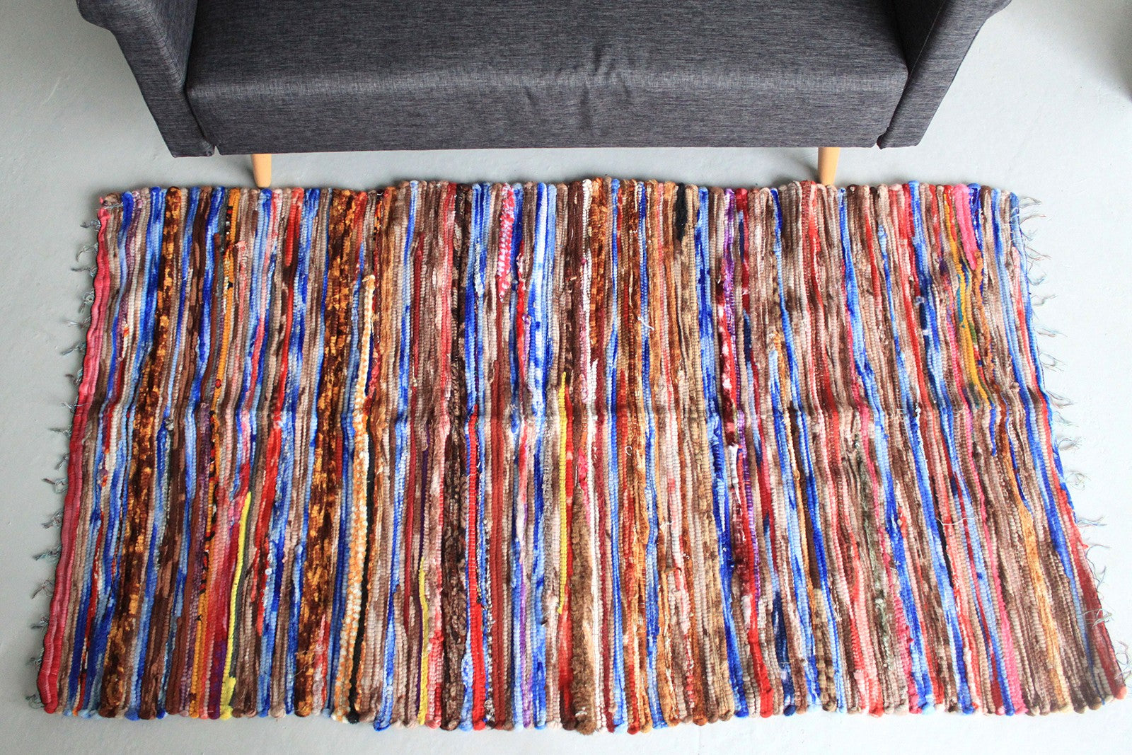 View Large Velvet Rug 105x185cm information