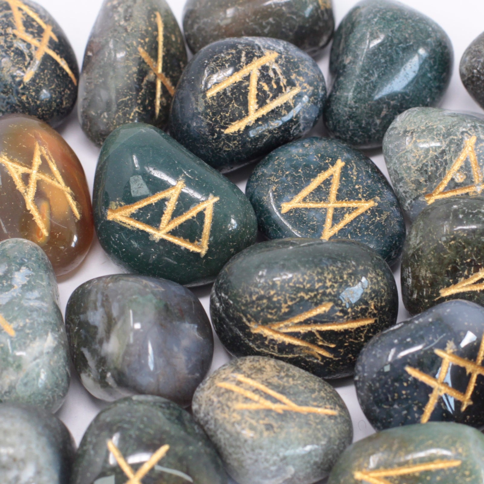 View Runes Stone Set in Pouch Moss Agate information