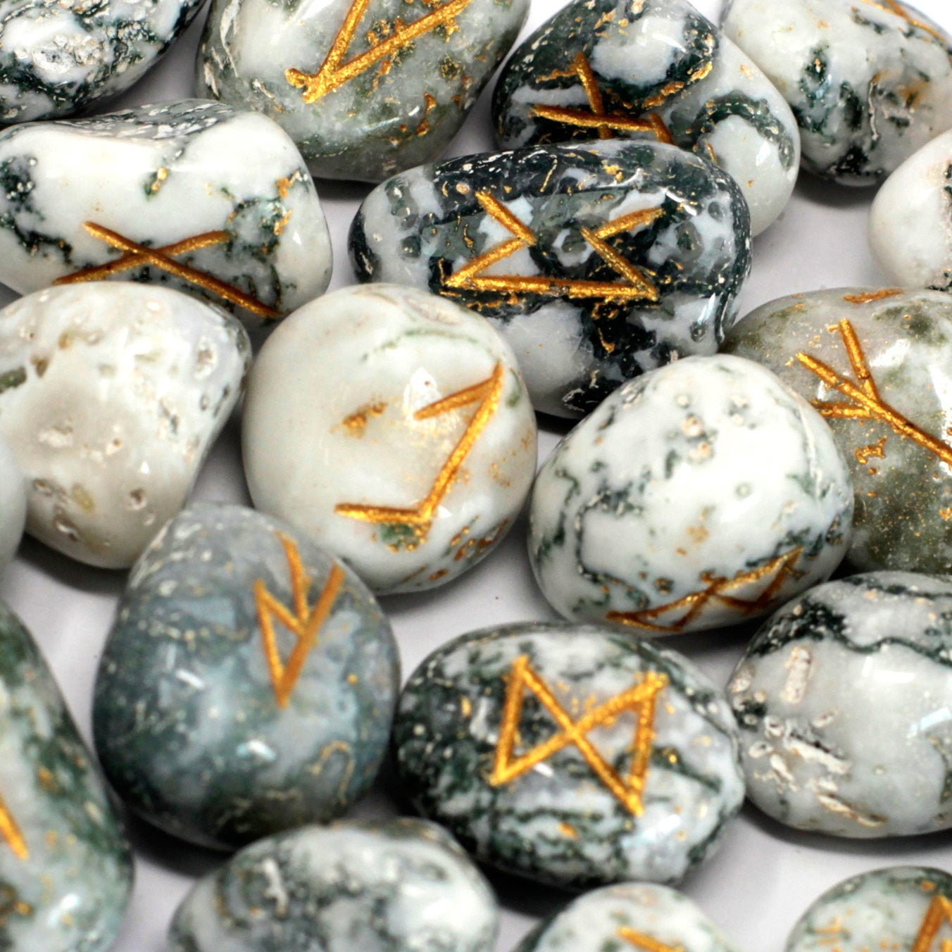 View Runes Stone Set in Pouch Tree Agate information