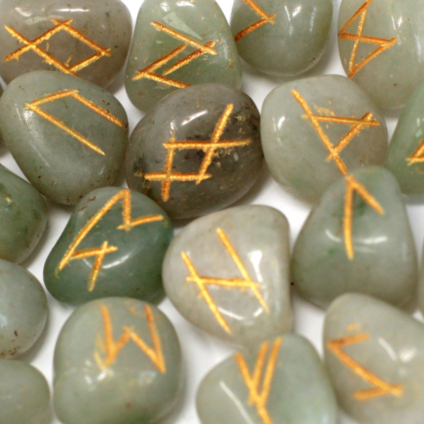 View Runes Stone Set in Pouch Green Aventurine information