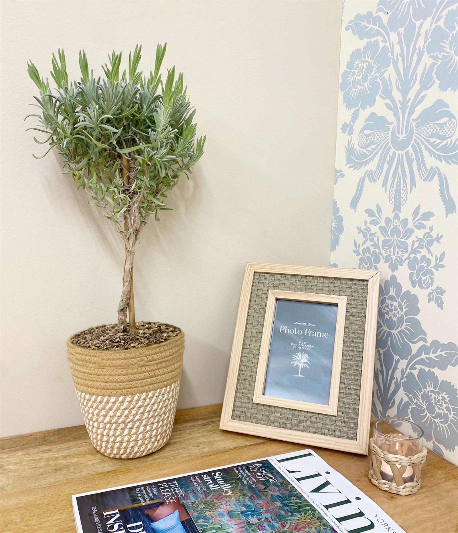 View Rattan Effect 4 x 6 Photo Frame information