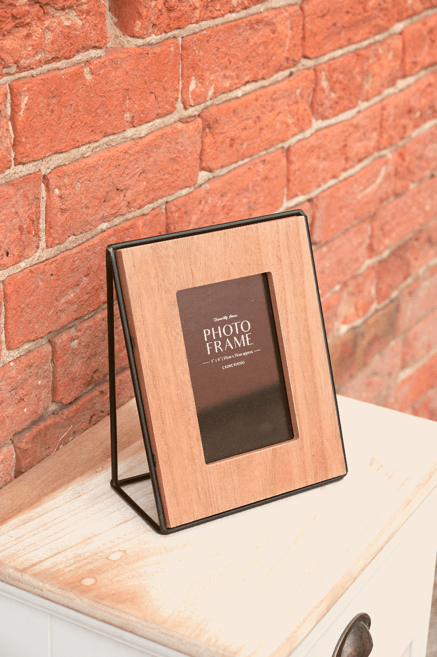 View Wooden Wire Photo Frame 4x6 information
