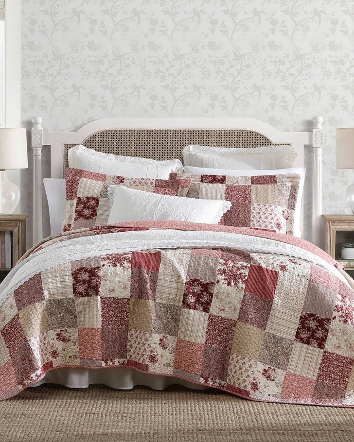 Breezy Floral Pink Quilt Set