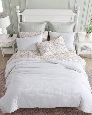 Laura Ashley Eyelet Ruffle White Microfiber Comforter Set - Bed Bath &  Beyond - 37524737