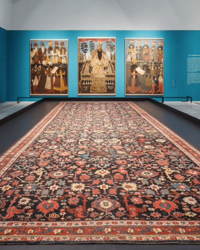 Štýlový a originálny koberec so vzorom a z kvalitných materiálov značky Christian Lacroix