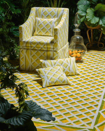 Originálne vonkajšie sedenie v žltej farbe s geometrickým vzorom značky Pierre Frey