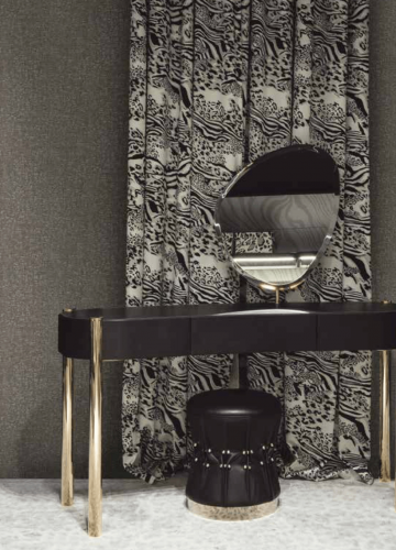 Luxusné vzorované záclony a závesy do interiéru značky Roberto Cavalli