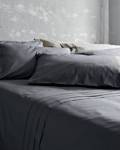 Šedé kvalitné a príjemné postelné prádlo talianskej značky Ivano Redaelli