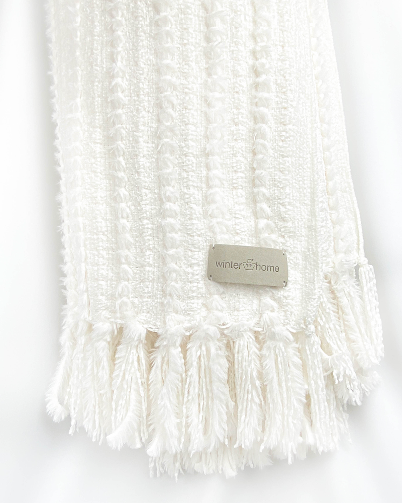 Luxusná biela príjemná deka značky Winter Home