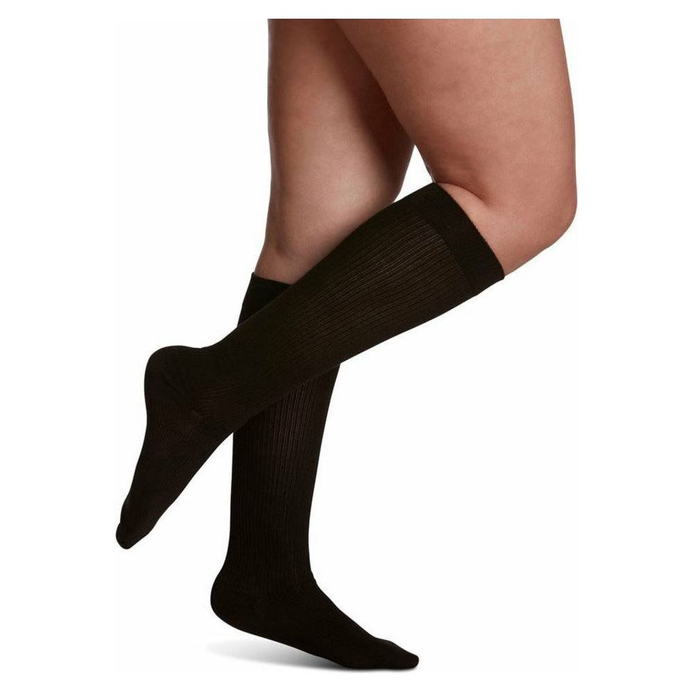 Sigvaris Cushioned Cotton Compression Socks 15-20 mmHg for Women – Aspen  Healthcare