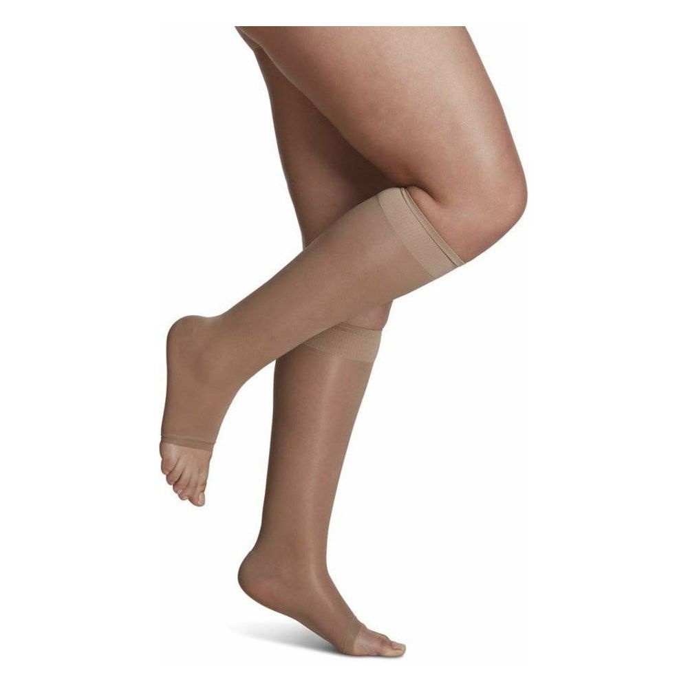 Sigvaris Cotton Thigh High Compression Stockings 20-30 mmHg – Aspen  Healthcare