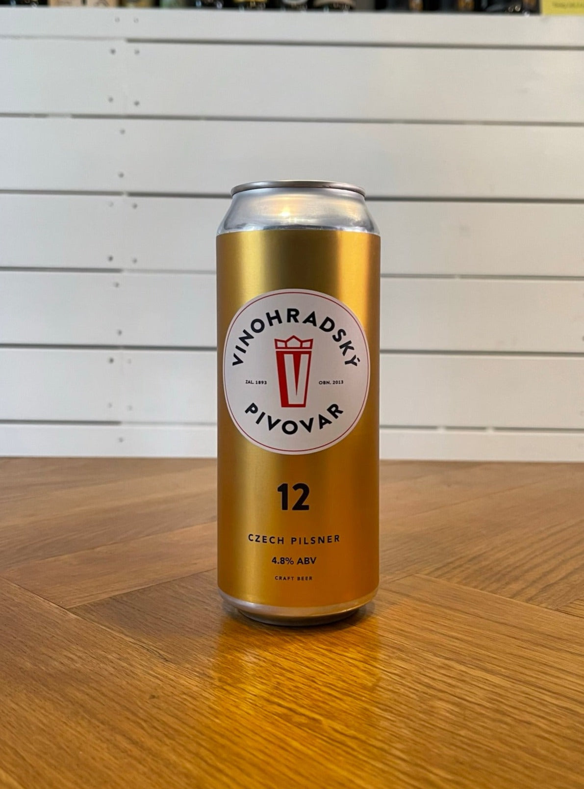 Se Vinohradská 12 - 50cl, 4,8%, Pilsner - Pivovar Vinohradský hos Beershoppen.dk