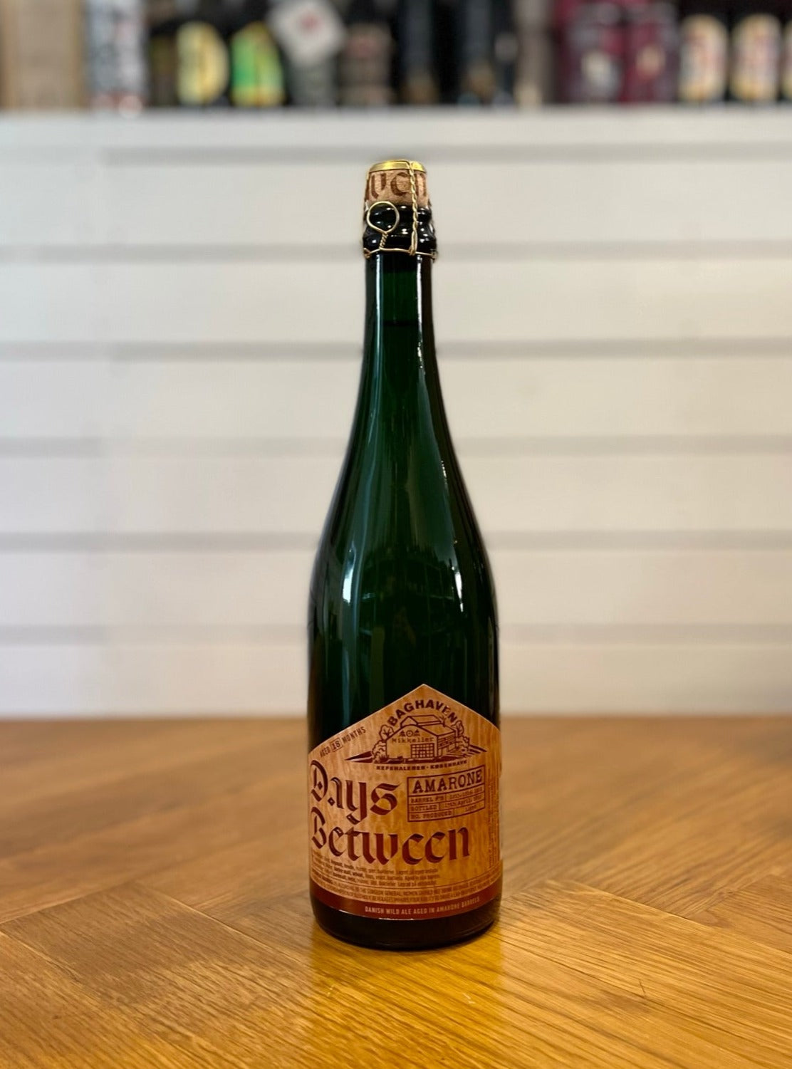 Brug Days Between (Amarone) - 75cl, 6%, Wild Ale - Mikkeller Baghaven til en forbedret oplevelse