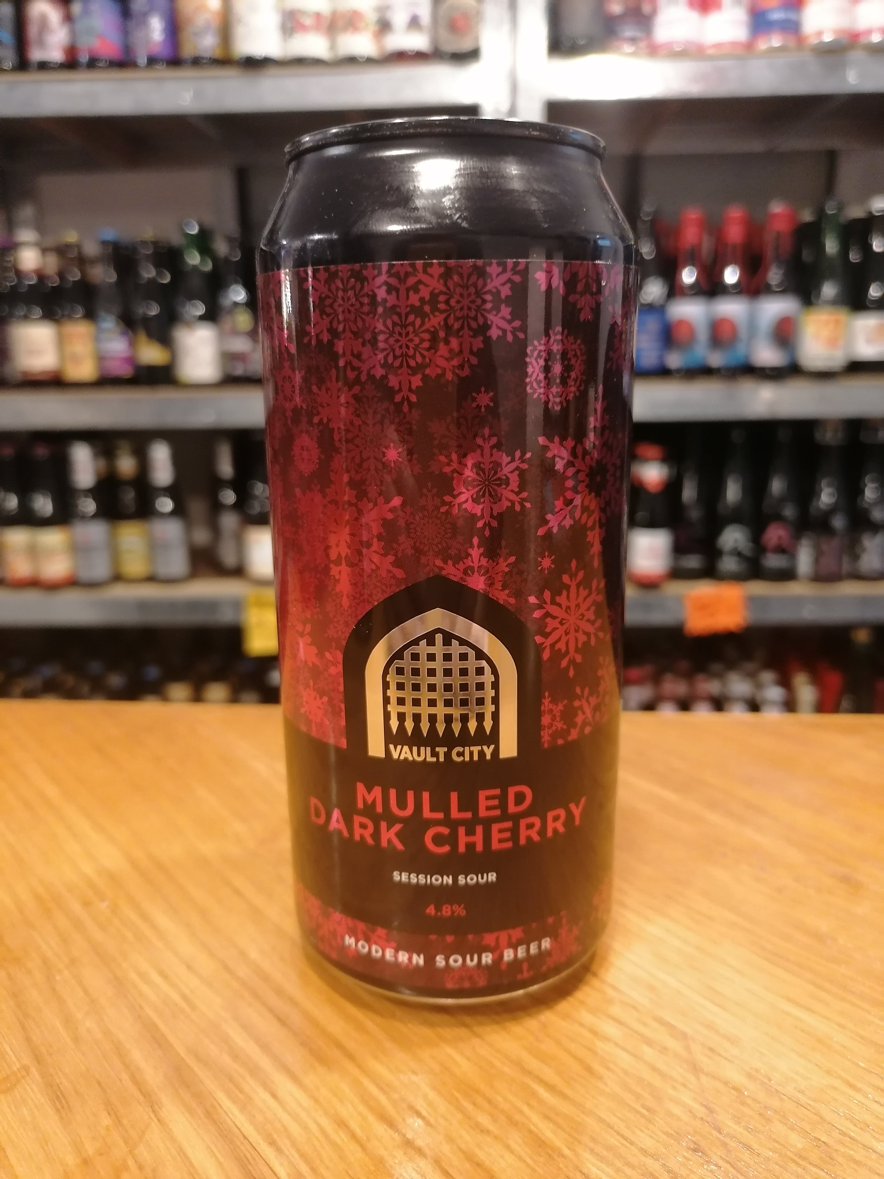 Brug Mulled Dark Cherry - Vault city  44 cl. 4,8 % til en forbedret oplevelse