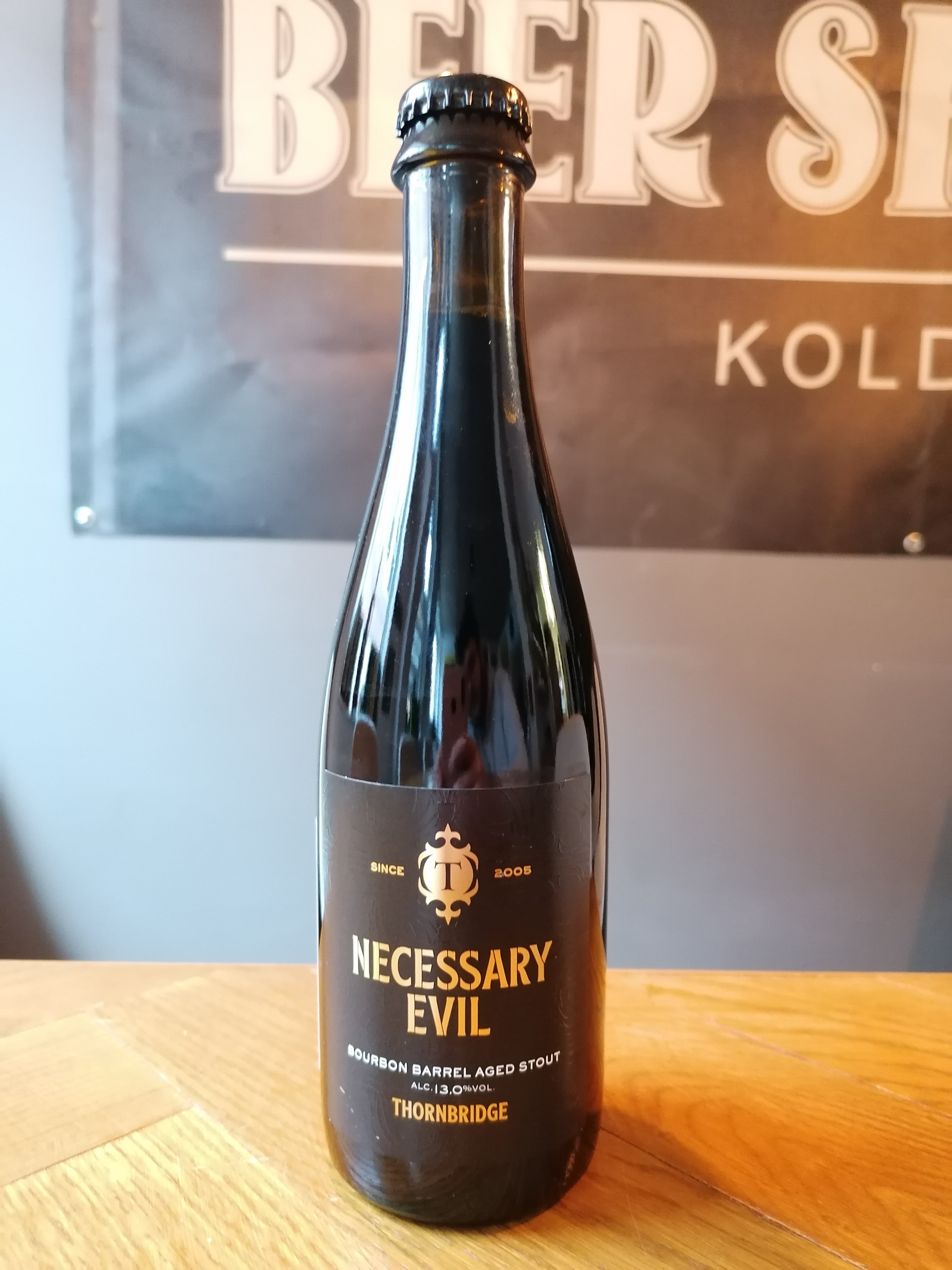 Se Necessary Evil - 37,5cl, 13%, Fadlagret Stout - Thornbridge Brewery hos Beershoppen.dk