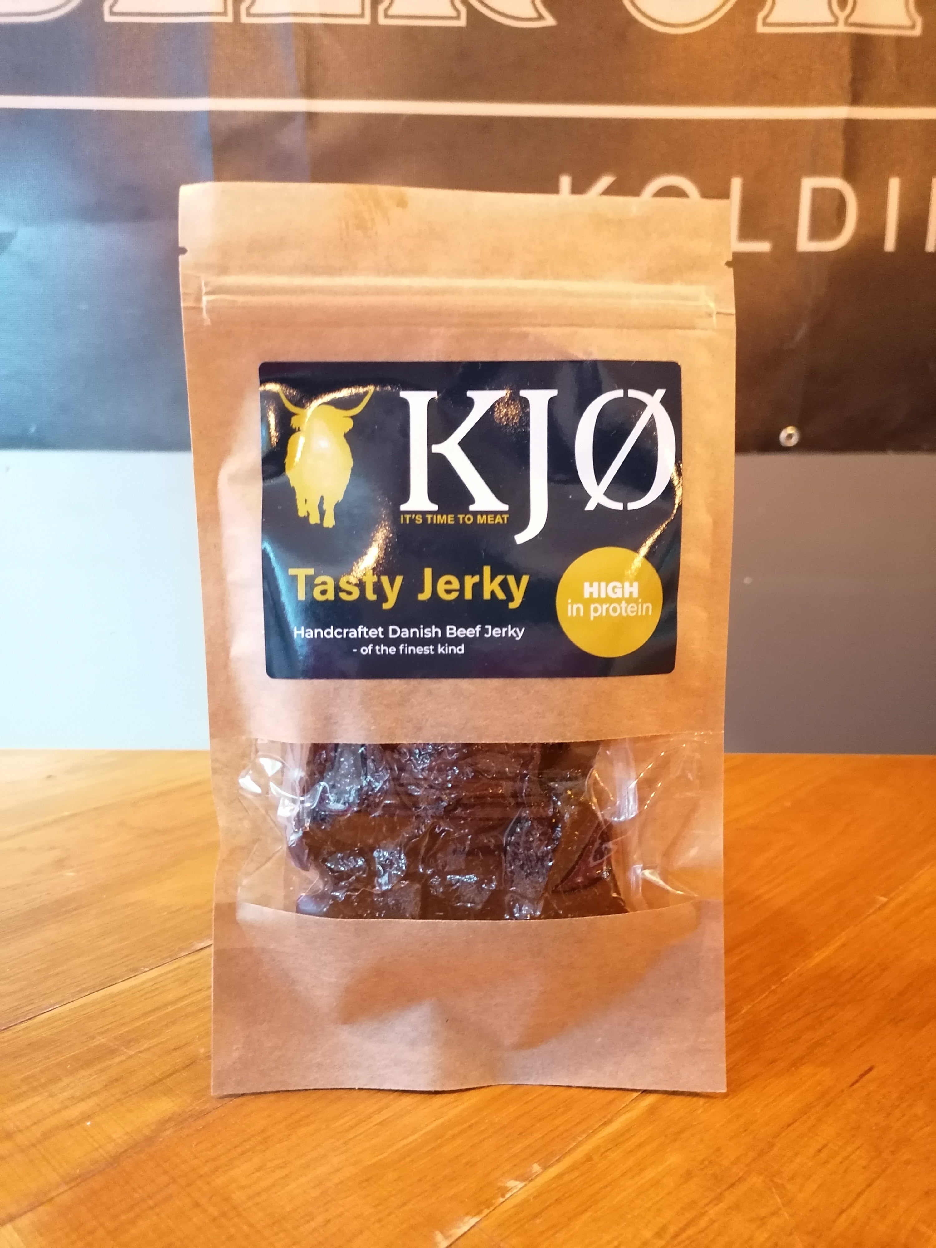 Brug KJØ Tasty Jerky 65gr. til en forbedret oplevelse