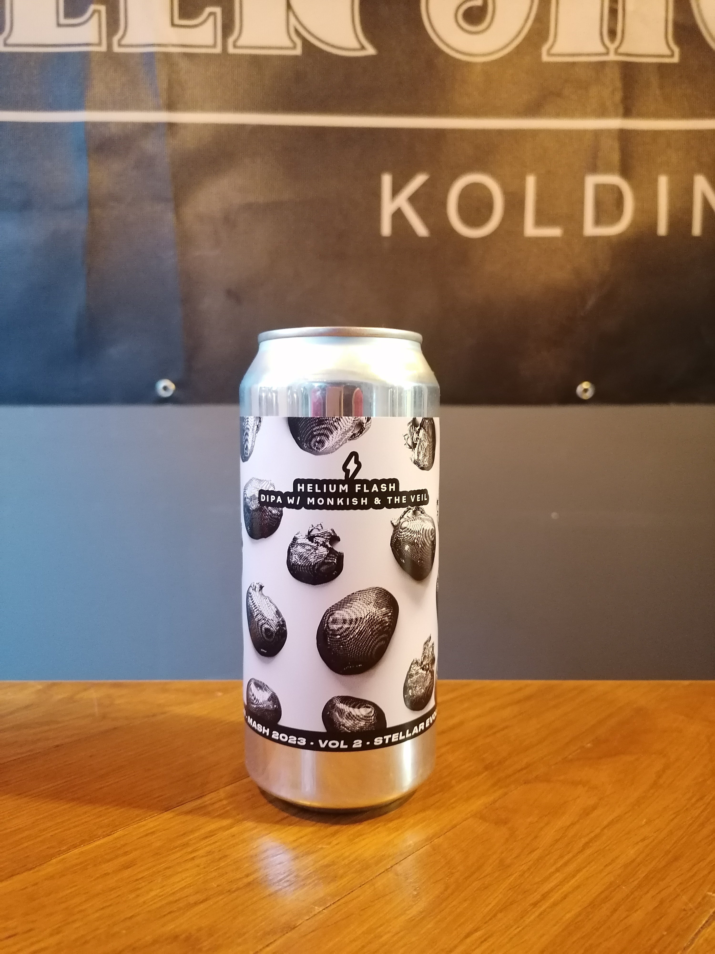 Billede af Helium Flash - Garage Beer Co. / Monkish & The Veil | 9% | 44cl | Double IPA