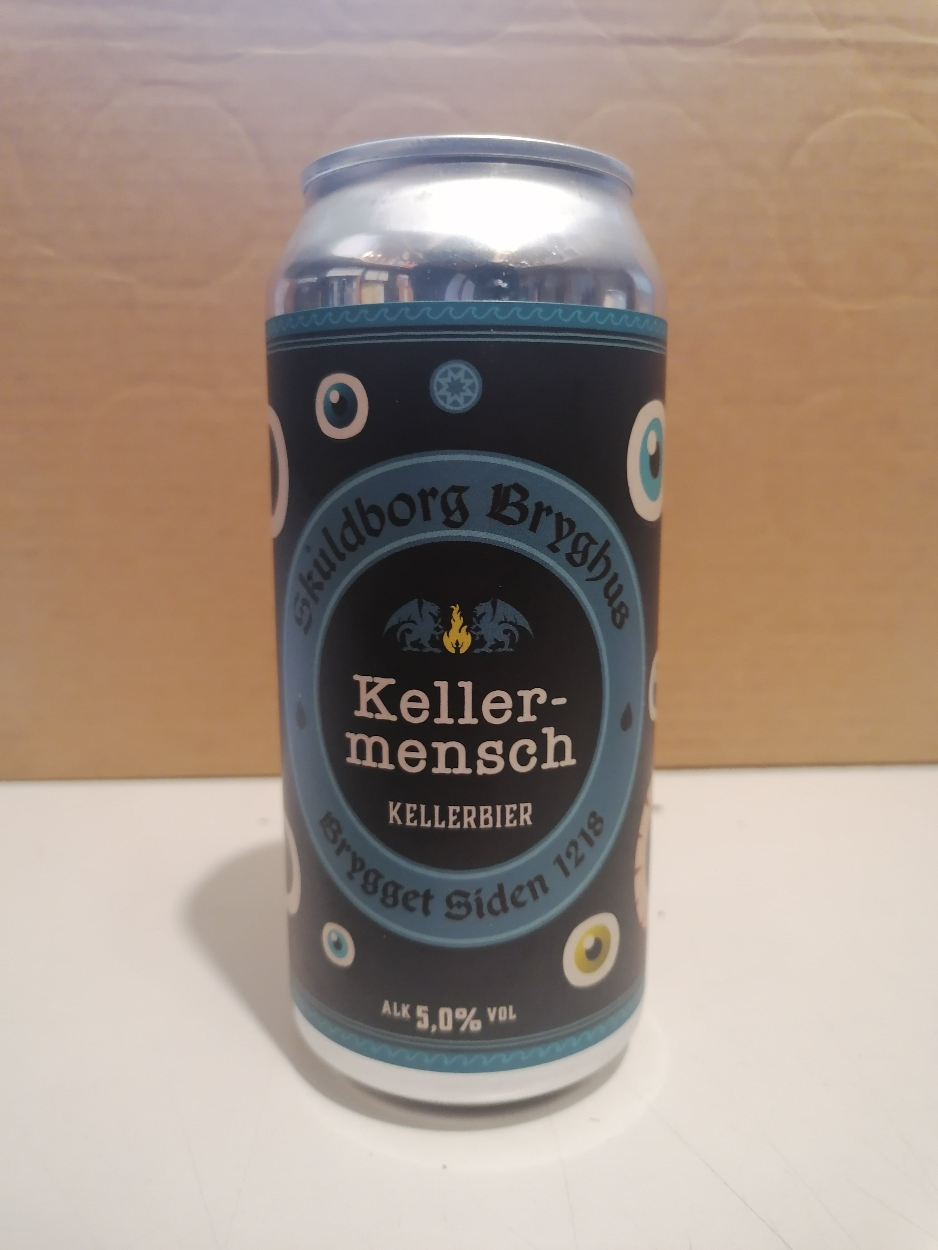 Se Skuldborg Bryghus "Kellermensch" | 5,0% | 44cl | Kellerbier hos Beershoppen.dk