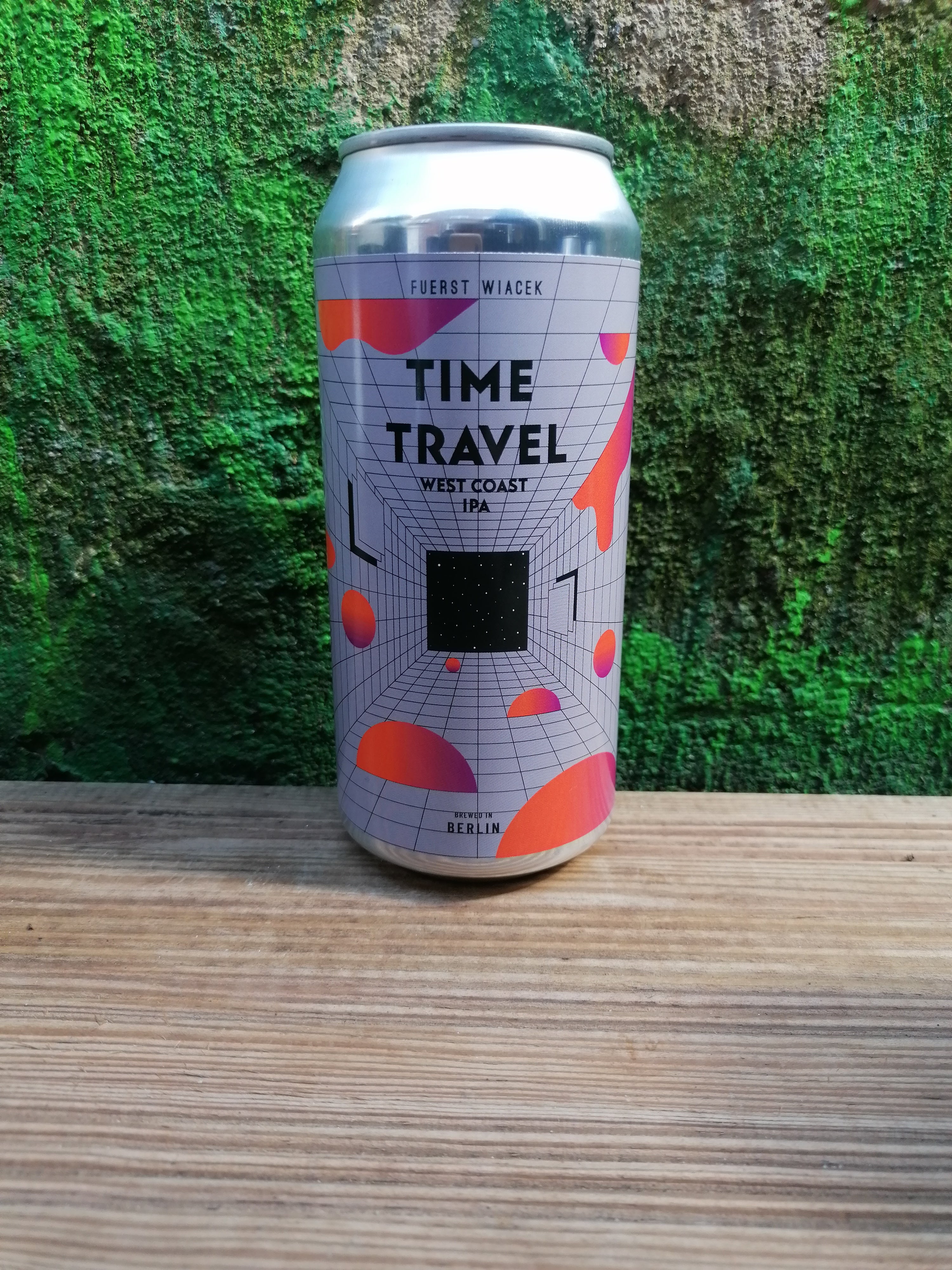 Brug Fuerst Wiacek & Frontaal Brewing Co. Time Travel | 7,2% | 44cl | West Coast IPA til en forbedret oplevelse