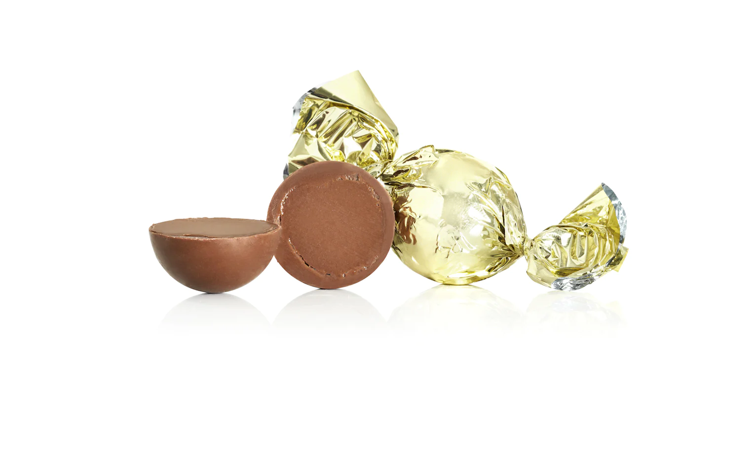 Billede af Fyldt chokoladekugle fra Cocoture i guld papir - Flødechokolade med karamel