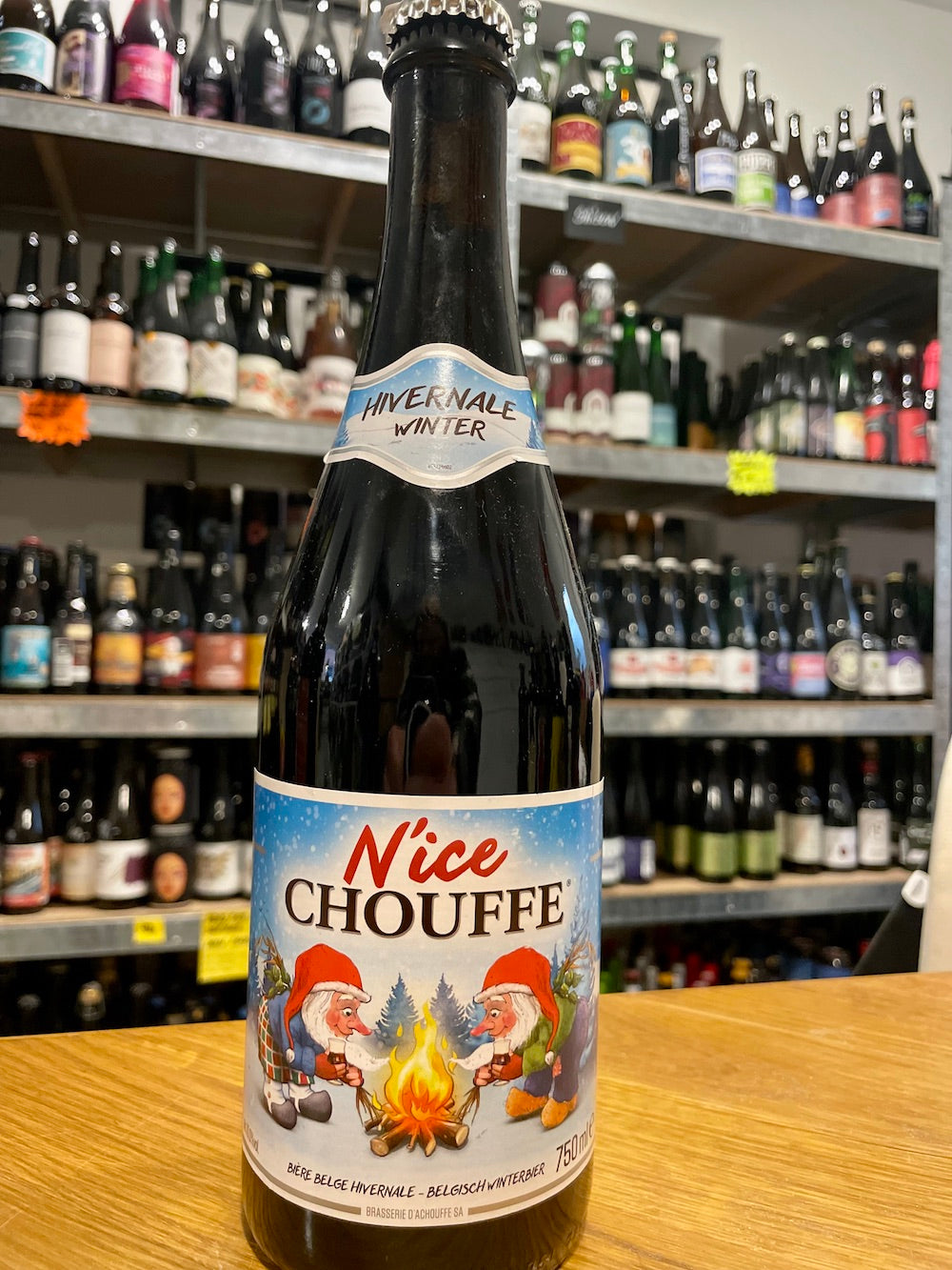 Brug N&#39;ice Chouffe - Belgisk julebryg (75 cl.) til en forbedret oplevelse