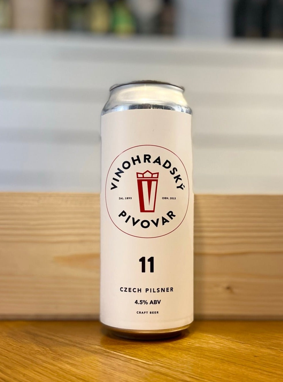 Se Vinohradská 11 - 50cl, 4,5%, Czech Pilsner - Vinhradský hos Beershoppen.dk