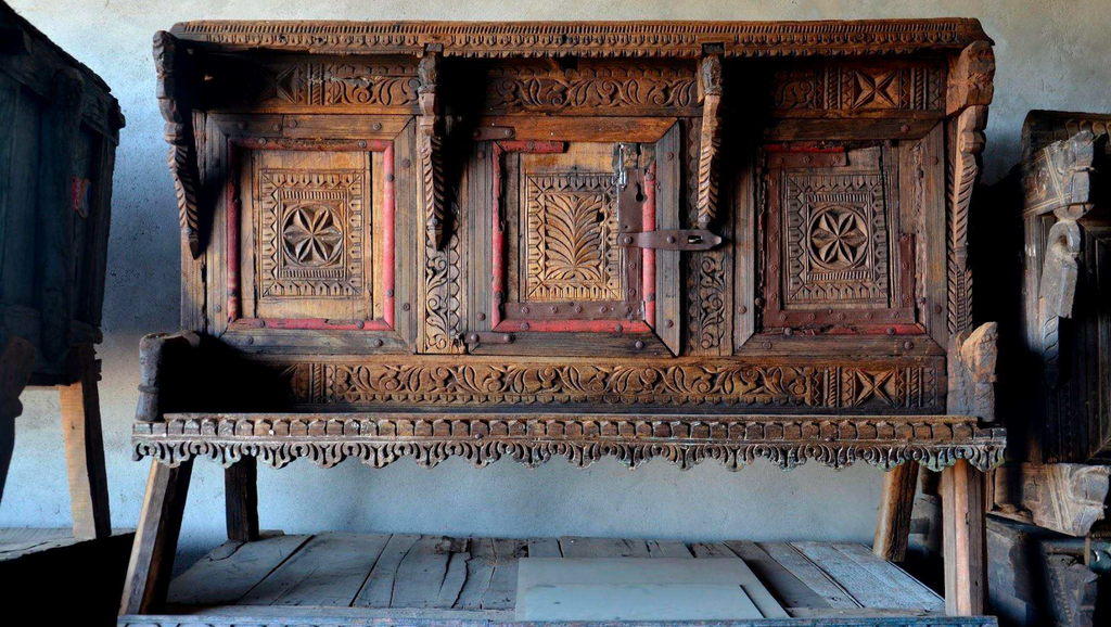 indian-furniture-wood-history