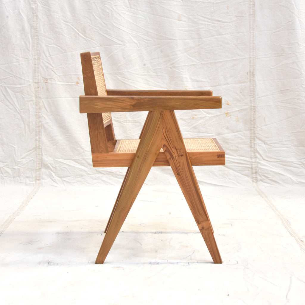 Pierre-Jeanneret-Office-Chair-Chandigarh-History