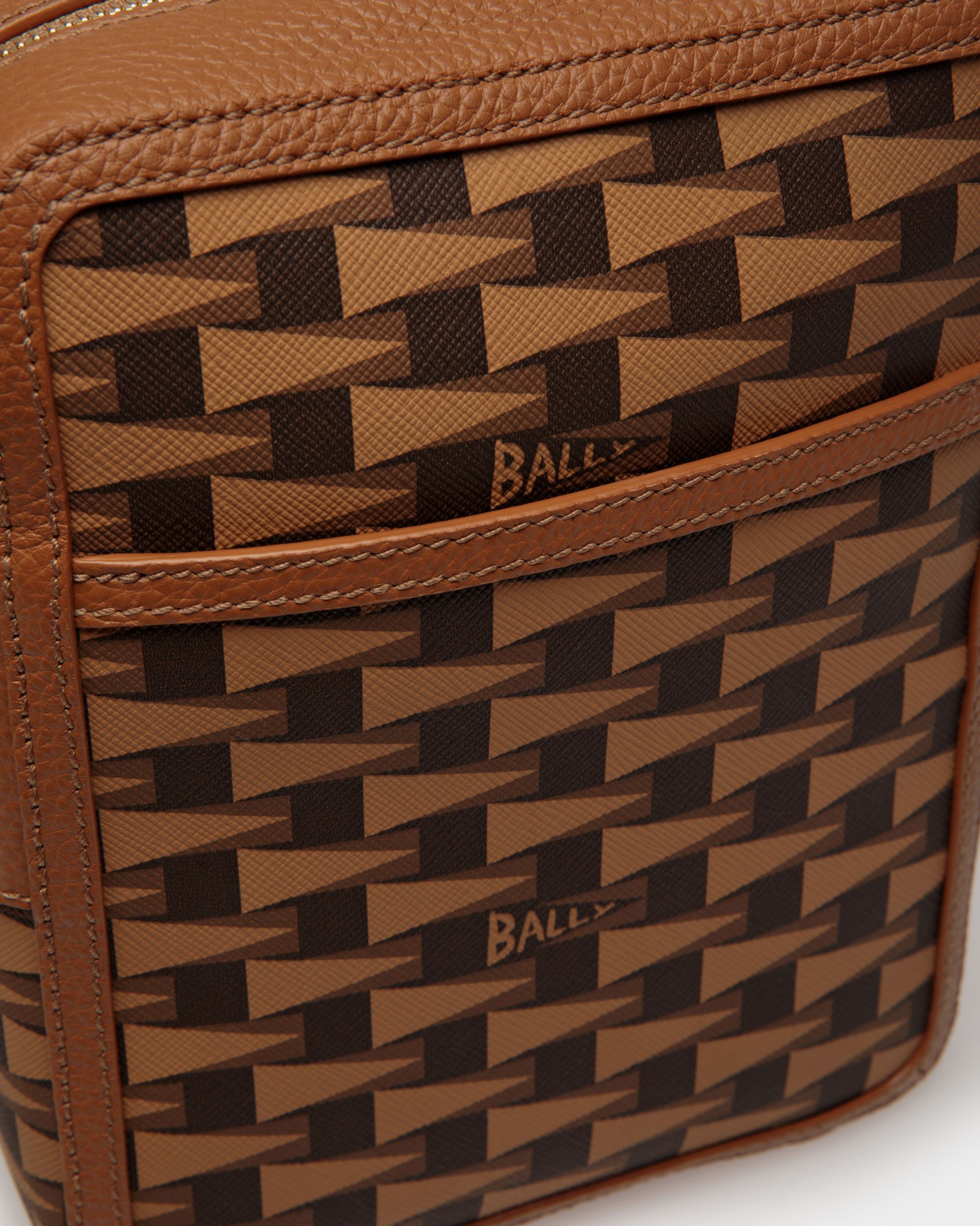 Pennant Crossbody Bag | Men's Bag | Desert TPU | Bally | Still Life Detail