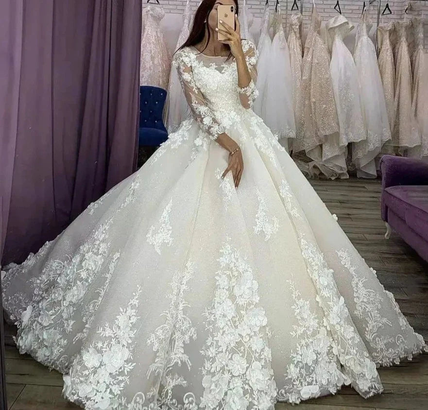 Lace Appliques Long Sleeves White Wedding Dress