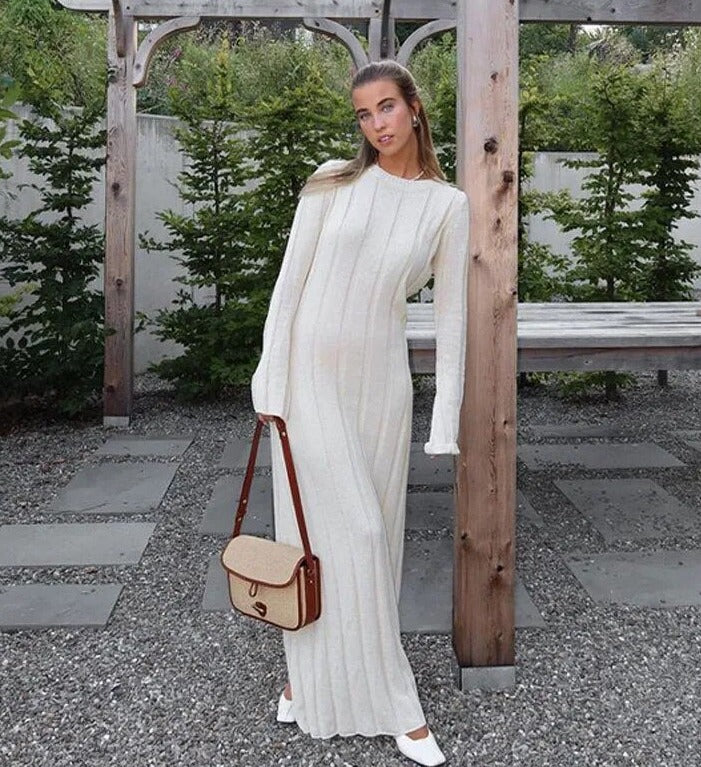 Loose Solid Knitted O-neck Long Sleeve Pleated Maxi Dress