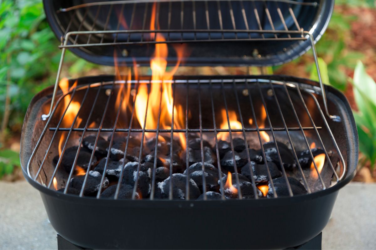 How To Light A Charcoal Grill Without Lighter Fluid?