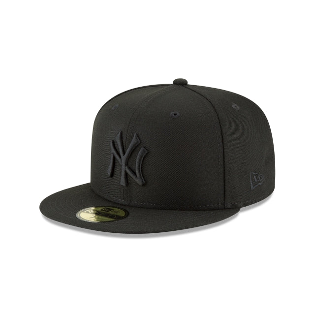 New York Yankees Blackout Basic 59FIFTY Fitted