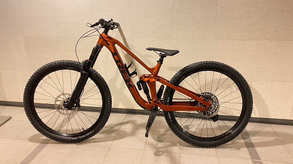 TREK Slash8