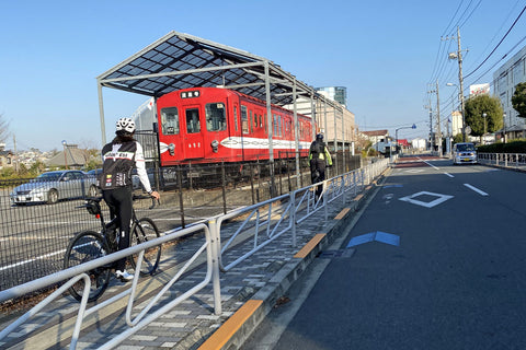 コニカミノルタサイエンスドームの電車